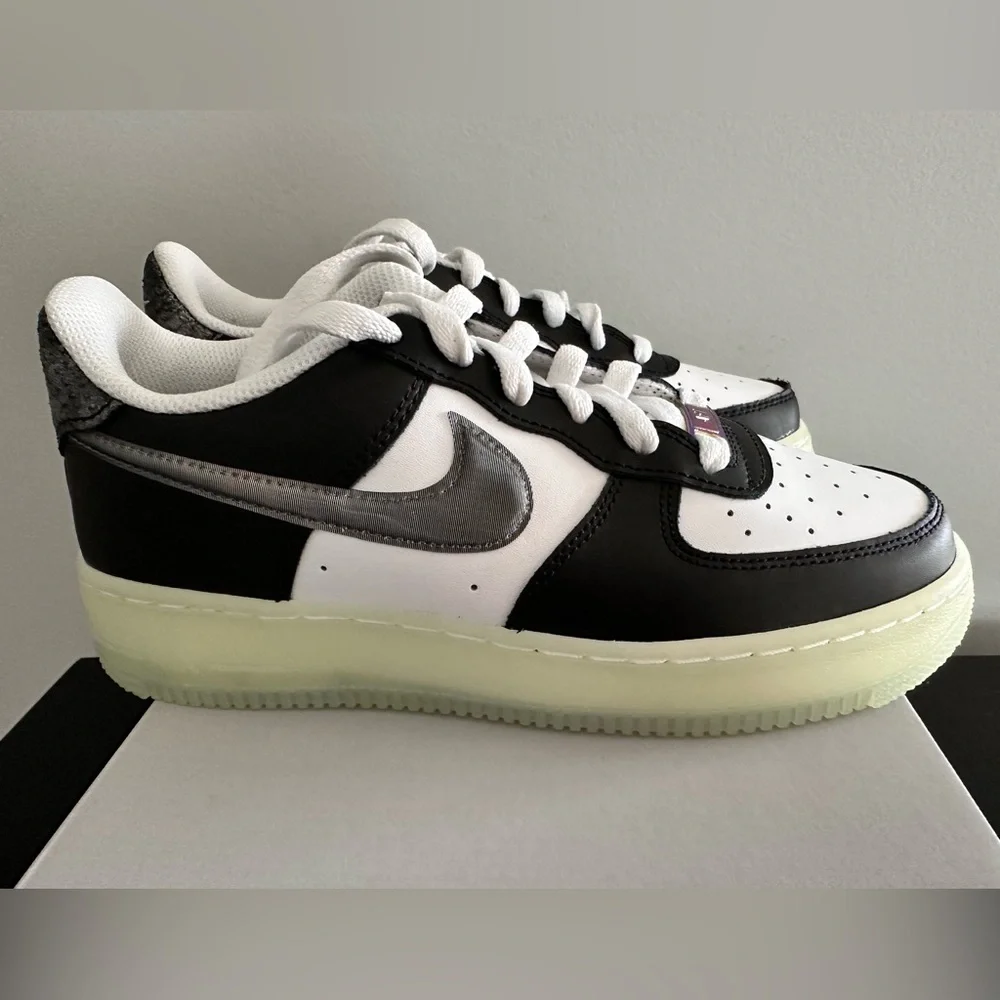 Nike Air Force 1 LV8 GS 'Year of the Dragon' GS Sneaker. New with box. Size 6.5Y